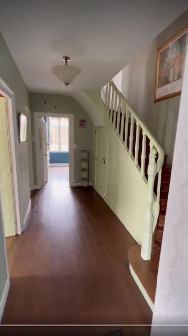 Centre Town House Free Wifi Holiday home *